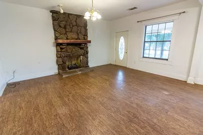 801 S Sutton Street, Mabank, TX 75147 - Photo 8