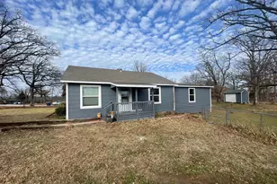 1030 Oak Dr, Denison, TX 75020 - Photo 2