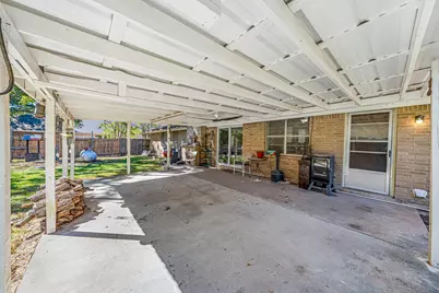 1075 Oak Ridge Drive, Oak Ridge, TX 75160 - Photo 6