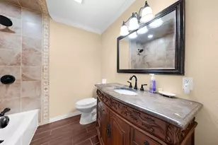 1075 Oak Ridge Dr, Oak Ridge, TX 75160 - Photo 26