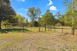 3136 Woodglen Dr, Commerce, TX 75428 - Photo 32