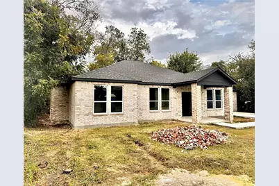 909 S Medora Street, Terrell, TX 75160 - Photo 2