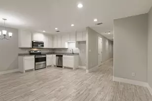 724 W Walker St, Denison, TX 75020 - Photo 2