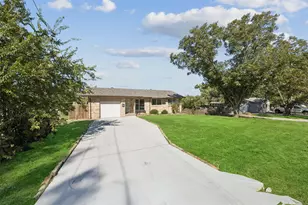2605 Mc Dearmon St, Sachse, TX 75048 - Photo 2