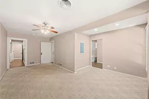 919 N 11th St, Temple, TX 76501 - Photo 16