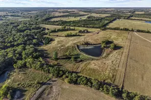 300 County Rd 27100, Honey Grove, TX 75446 - Photo 36