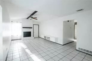 7324 Hyde Ct, Fort Worth, TX 76112 - Photo 18