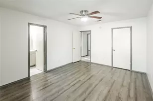 7324 Hyde Ct, Fort Worth, TX 76112 - Photo 10