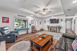 919 S Ave N, Clifton, TX 76634 - Photo 2