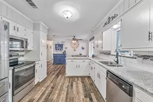 919 S Ave N, Clifton, TX 76634 - Photo 14