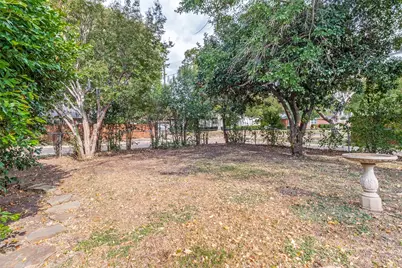 8060 Woodhue Road, Dallas, TX 75228 - Photo 28