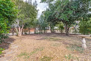 8060 Woodhue Rd, Dallas, TX 75228 - Photo 28