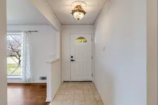 8060 Woodhue Rd, Dallas, TX 75228 - Photo 4