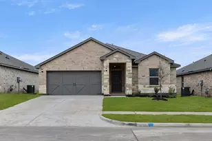 1903 Seminole Dr, Cleburne, TX 76033 - Photo 1