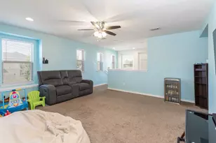 821 Glenndon Dr, Fort Worth, TX 76120 - Photo 22