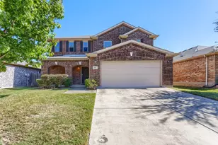 821 Glenndon Dr, Fort Worth, TX 76120 - Photo 2