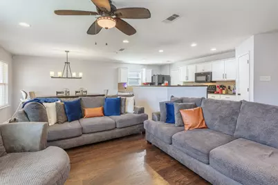 821 Glenndon Drive, Fort Worth, TX 76120 - Photo 8