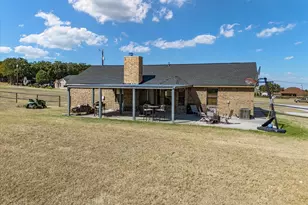 206 E Arbor Ct, Springtown, TX 76082 - Photo 28
