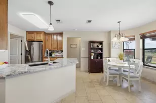 206 E Arbor Ct, Springtown, TX 76082 - Photo 10