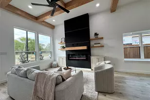 1611 Gibbons St, Greenville, TX 75401 - Photo 6