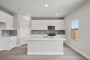 2102 Dunbar Dr, Sherman, TX 75092 - Photo 4