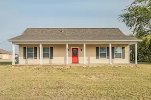 307 E Vernon St, Decatur, TX 76234 - Photo 1