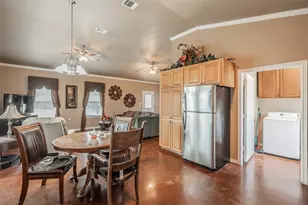 307 E Vernon St, Decatur, TX 76234 - Photo 14