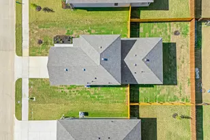 1017 Park Oak Ln, Crowley, TX 76036 - Photo 16