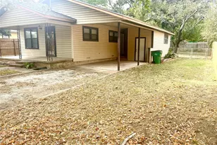 811 S Avenue H, Clifton, TX 76634 - Photo 2