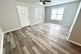 811 S Avenue H, Clifton, TX 76634 - Photo 8