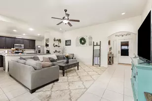 528 Meadow Springs Dr, Glenn Heights, TX 75154 - Photo 4