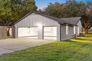 12151 Crestline Ave, Dallas, TX 75244 - Photo 32