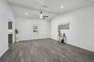 801 E Timberview Ln, Arlington, TX 76014 - Photo 4