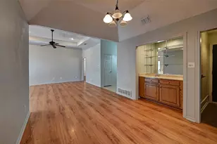 8208 Willow Glen Ct, Fort Worth, TX 76134 - Photo 10