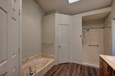 8208 Willow Glen Court, Fort Worth, TX 76134 - Photo 20