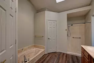 8208 Willow Glen Ct, Fort Worth, TX 76134 - Photo 20