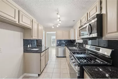 1109 Holly Drive, Carrollton, TX 75010 - Photo 6