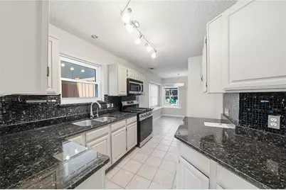 1109 Holly Drive, Carrollton, TX 75010 - Photo 8