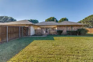 2401 Acacia St, Richardson, TX 75082 - Photo 4