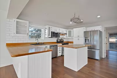 528 Mill Creek Court, Azle, TX 76020 - Photo 12