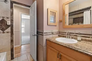 127 W Cedar St, Hurst, TX 76053 - Photo 14