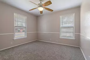 127 W Cedar St, Hurst, TX 76053 - Photo 12