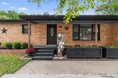 127 W Cedar Street, Hurst, TX 76053 - Photo 4