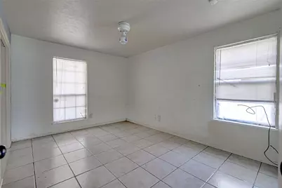 2215 SW Wilshire Boulevard, Burleson, TX 76028 - Photo 34