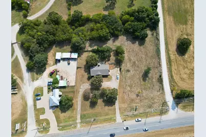 2215 SW Wilshire Boulevard, Burleson, TX 76028 - Photo 2
