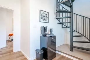 1215 E Beaconsfield Ln, Arlington, TX 76011 - Photo 6