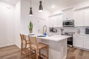 1215 E Beaconsfield Ln, Arlington, TX 76011 - Photo 24