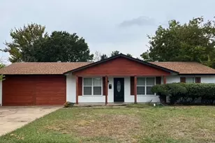 2529 Syracuse Dr, Irving, TX 75062 - Photo 4