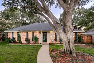 905 Summer Trail, Flower Mound, TX 75028 - Photo 2