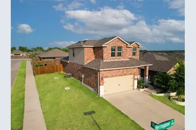 9248 Herringbone Drive, Fort Worth, TX 76131 - Photo 2